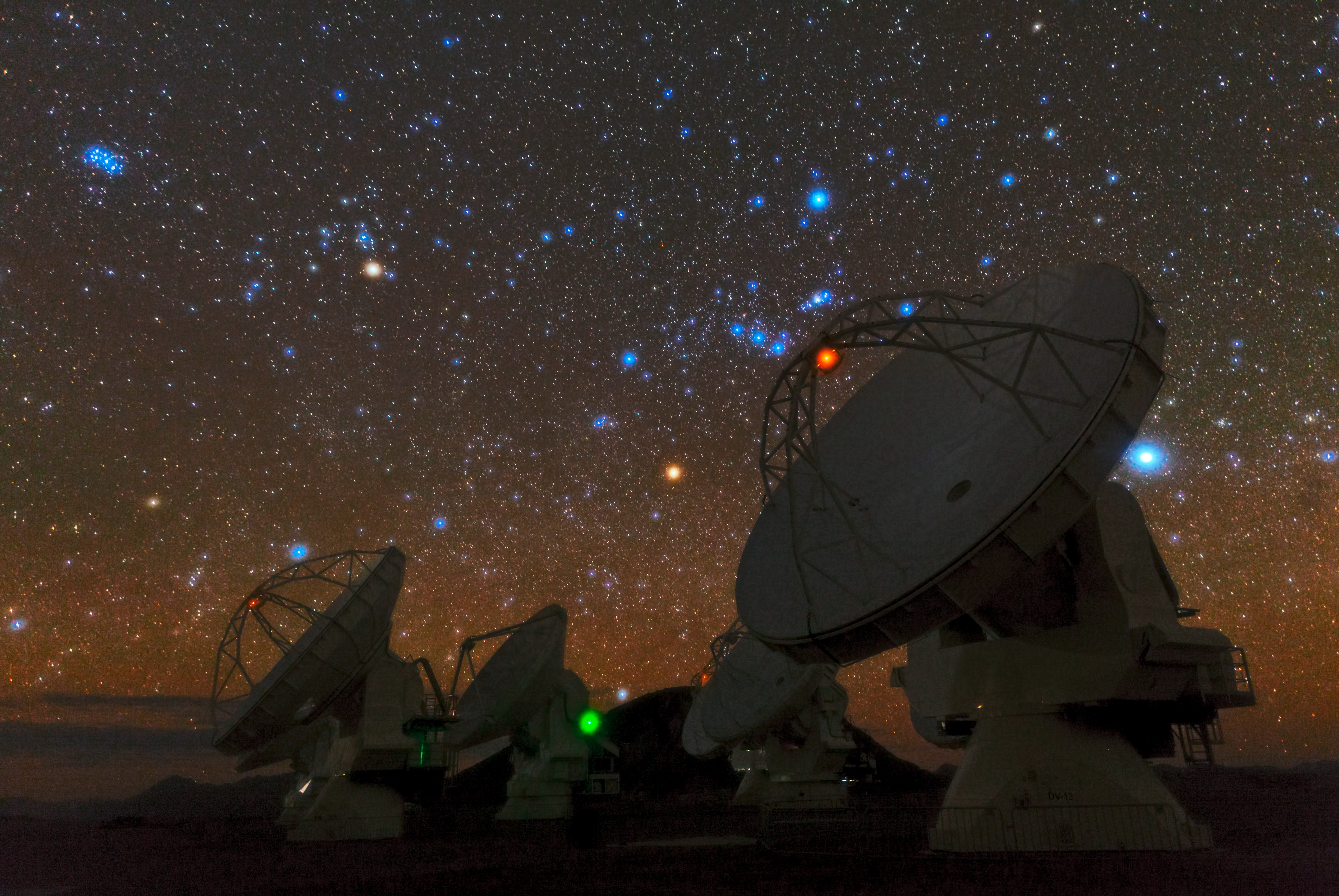 Звездное небо в телескоп. Pleiades 1. Космические обсерватории. Телескопы астрономия. Обсерватория звезды.